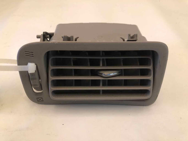 2003 TOYOTA PRIUS Front Passenger Dash AC Air Conditioner Heater Vent Right RH