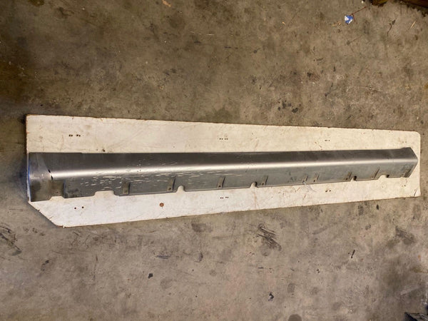 2001 - 2003 HYUNDAI XG 350 XG350 3.5L Sedan Driver Rocker Moulding Left LH