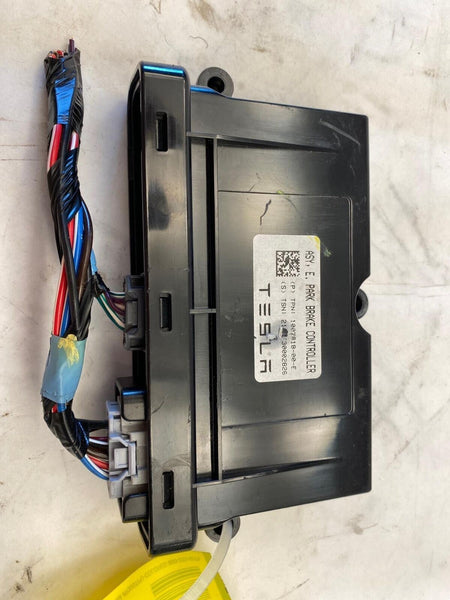2015 TESLA S Parking E-Brake Control Module Unit PIN 1007618-00-E OEM