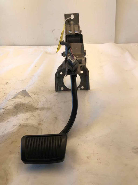 2015 HYUNDAI ELANTRA Floor Stop Brake Pedal with Support Bracket and Pad OEM