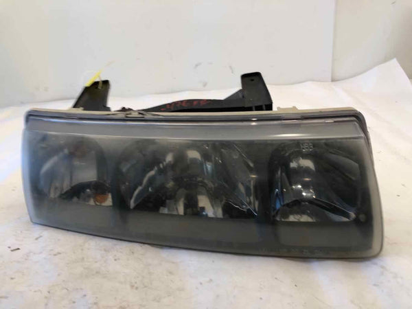 2002 - 2004 SATURN VUE Front Head Light Headlight Lamp Right Passenger Side RH