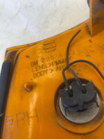 2002 - 2005 SATURN VUE Front Corner Side Marker Light Lamp Right Passenger Side