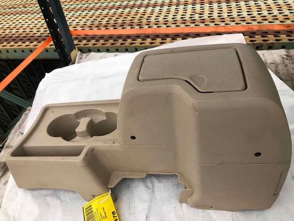 2002 - 2005 SATURN VUE Front Center Floor Console w/ Dual Cup Holder & Arm Rest