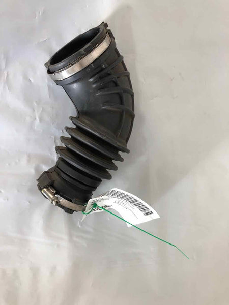 2009 - 2016 AUDI A4 Engine Motor Air Intake Hose 2.0L (4-121) Intake Duct OEM