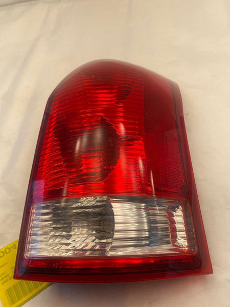 2002 - 2007 SATURN VUE Rear Tail Light Lamp Assembly Right Passenger Side OEM