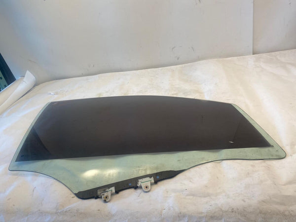 2002 - 2007 SATURN VUE Front Door Glass Window w/o Solar Right Passenger Side RH