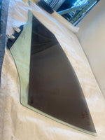 2002 - 2007 SATURN VUE Front Door Glass Window w/o Solar Right Passenger Side RH