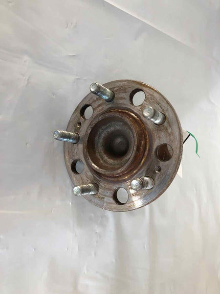 2009 - 2015 HYUNDAI SONATA Rear back Wheel Hub Bearing Right Passenger Side RH