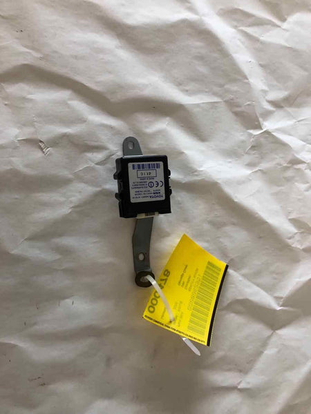 2005 TOYOTA PRIUS Front Oscillator Door Module Right Passenger Side 89991-47010