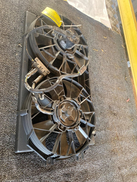 1995 - 1996 CHRYSLER CIRRUS 2.5L Engine Electric Cooling Motor Dual Fan Assembly