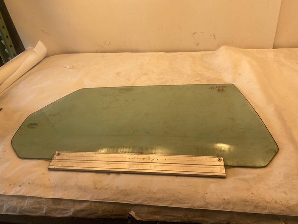 1998 - 2003 JAGUAR XJ8 Rear Back Door Glass Window Right Passenger Side RH