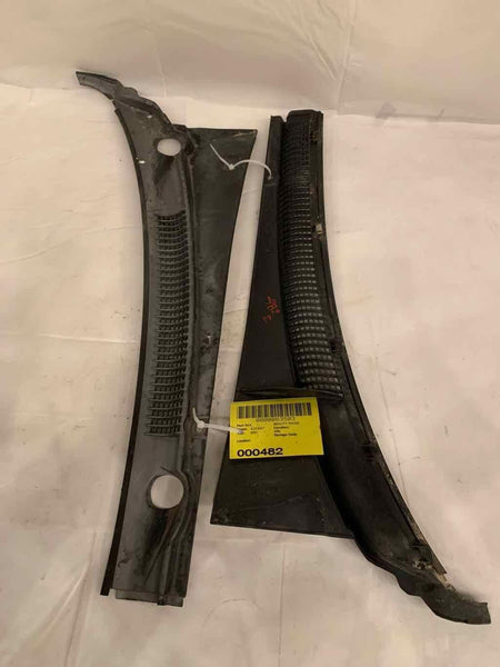 2001 HYUNDAI ACCENT Windshield Wiper Cowl Vent Trim Driver Side & Passenger Side