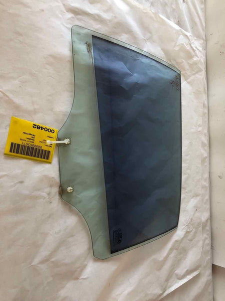 2000 - 2006 HYUNDAI ACCENT Sedan Rear Door Glass Window Movable Left Driver Side