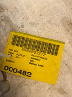 2001 HYUNDAI ACCENT 1.6L 4 Cylinder Fuel Injection Rail with Injector OEM