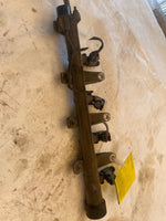 2001 HYUNDAI ACCENT 1.6L 4 Cylinder Fuel Injection Rail with Injector OEM