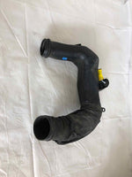 2009 - 2010 HYUNDAI SONATA 4 Cylinder Engine Air Intake Hose Center Intake Duct