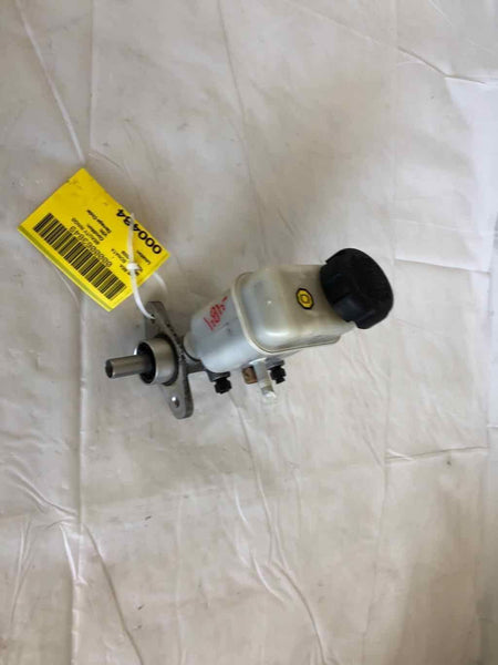 2006 - 2010 HYUNDAI SONATA Brake Master Cylinder w/ Fluid Reservoir Tank Bottle