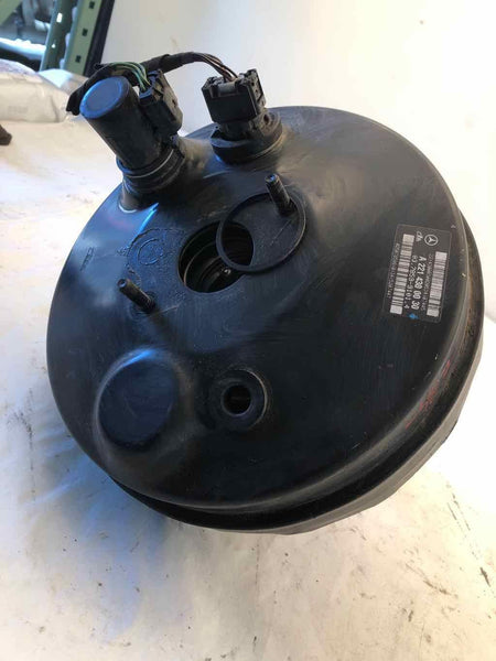 2007 MERCEDES BENZ S550 Engine Power Brake Booster 221 Type (P/N 2214300030) OEM