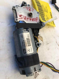 2007 - 2013 MERCEDES BENZ 221 Type S550 Sedan Sun Roof Motor w/o Panoramic View