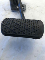 2006 MERCEDES BENZ1 CLS500 Floor Brake Pedal With Mounting Bracket Assembly OEM