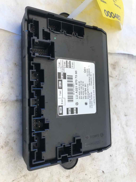 2007 MERCEDES S-CLASS Rear Door Control Module A2218707386 Right Passenger Side