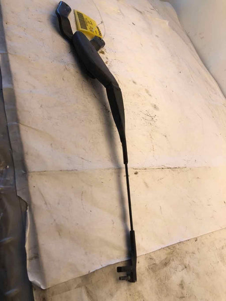 2006 - 2014 MERCEDES BENZ CLS500C Front Windshield Wiper Arm Passenger Side RH