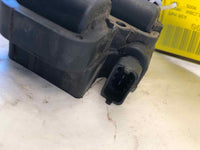 2006 MERCEDES BENZ CLS500C 5.0L 4 Cylinder 2 Pieces Ignition Coil Ignitor OEM