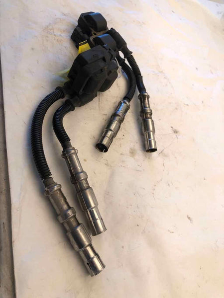 2006 MERCEDES BENZ CLS500C 5.0L 4 Cylinder 2 Pieces Ignition Coil Ignitor OEM