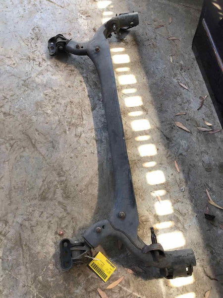 2003 TOYOTA PRIUS HYBRID Sedan Rear back Suspension Crossmember Loaded Axle Beam
