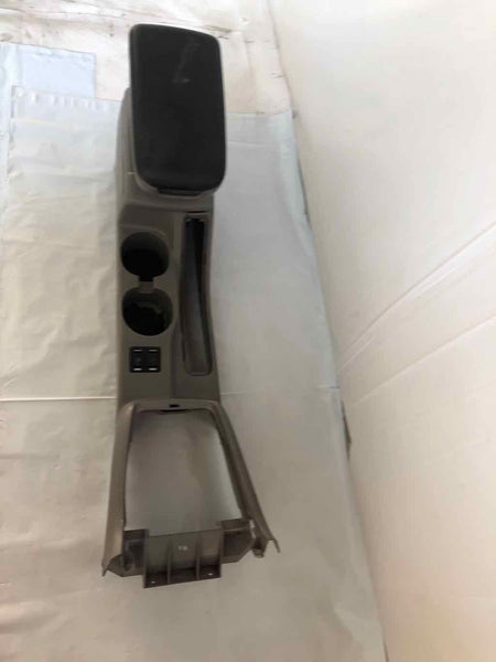 2007 2008 SUBARU FORESTER XT 2.5L Front Center Console With Arm Rest Wagon