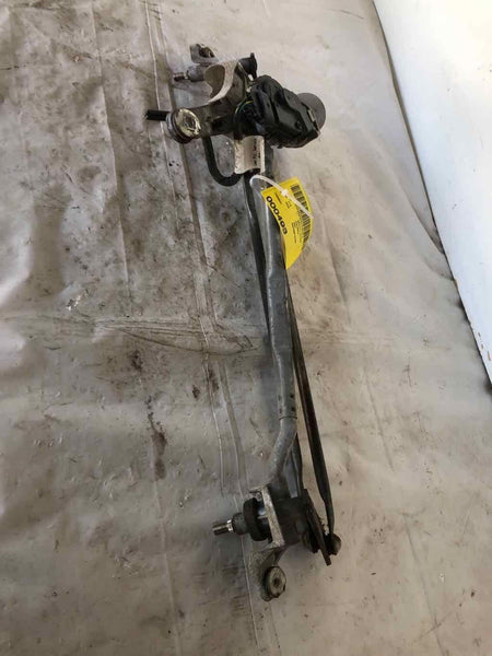 2006 - 2011 CADILLAC DTS Windshield Wiper Transmission Linkage with Wiper Motor