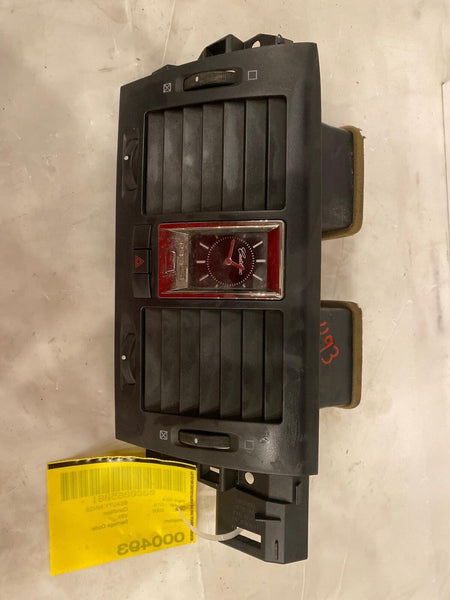 2006 CADILLAC DTS Front Dash Center Dual Air Conditioner Heater Vents w/ Hazard