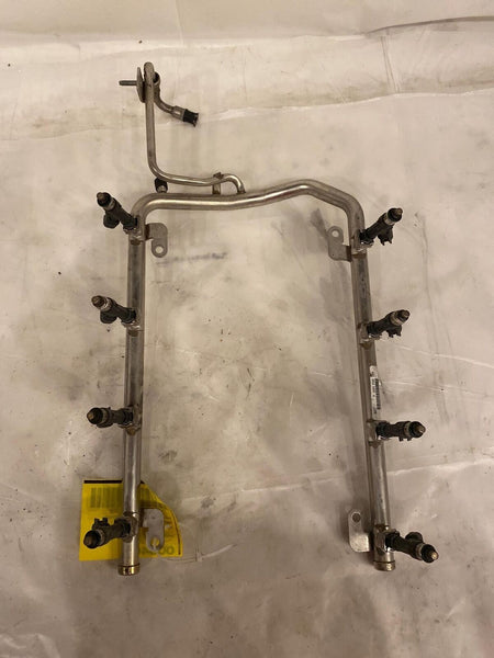 2006 CADILLAC DTS 4.6L Fuel Injection Rail with Injector Assembly OEM