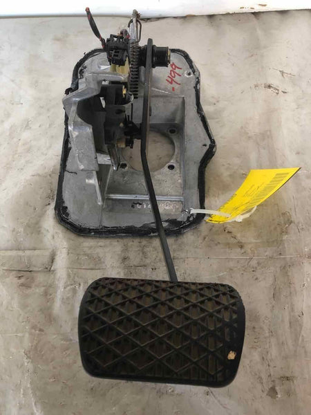 1995 MERCEDES S-CLASS S500 Automatic Transmission Floor Foot Brake Gas Pedal