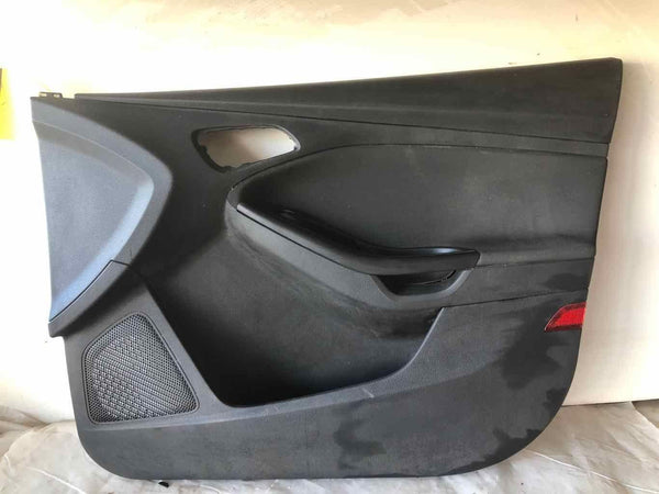 2013 - 2014 FORD FOCUS Sedan Front Door Trim Panel 4-doors Right Passenger Side