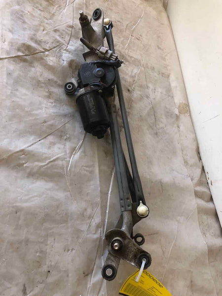 2006 LEXUS GS300 Front Windshield Wiper Transmission Linkage with Motor OEM
