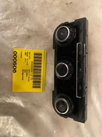 2009-2010 VOLKSWAGEN CC Dash AC Heater Temperature Climate Control 5HB009751-27
