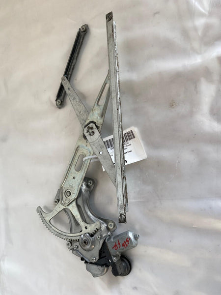 2011 - 2015 TOYOTA PRIUS Power Window Motor Regulator Front Passenger Right RH J