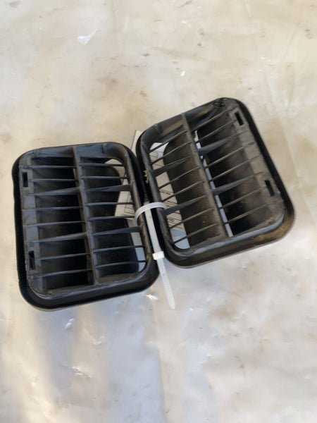 2014 TESLA S Rear Quarter Panel Rubber Flap Extractor Air Vent Grille Left Side
