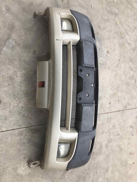 2002 - 2005 SATURN VUE Sport Utility Front Bumper Cover OEM