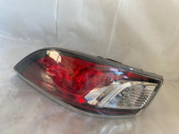 2010 - 2013 MAZDA 3 Tail Light Lamp Quarter Panel Mounted Bulb Type Right OEM J